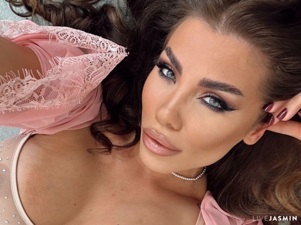 Live cam model CelineReys