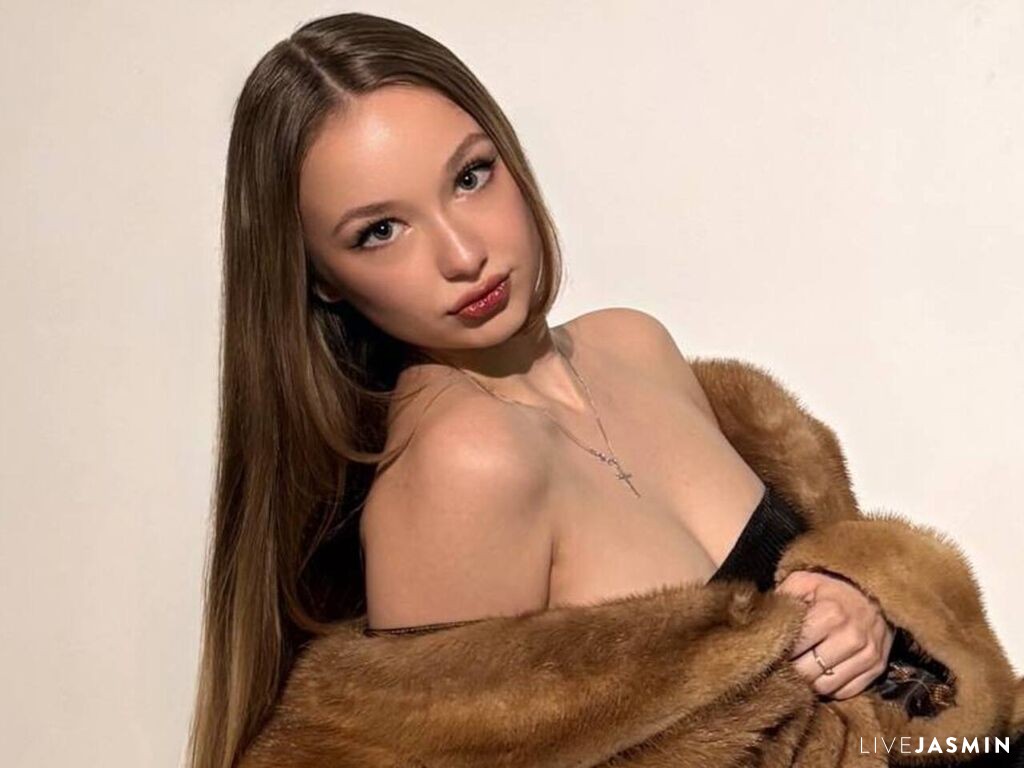 Live cam model CharityLauzon