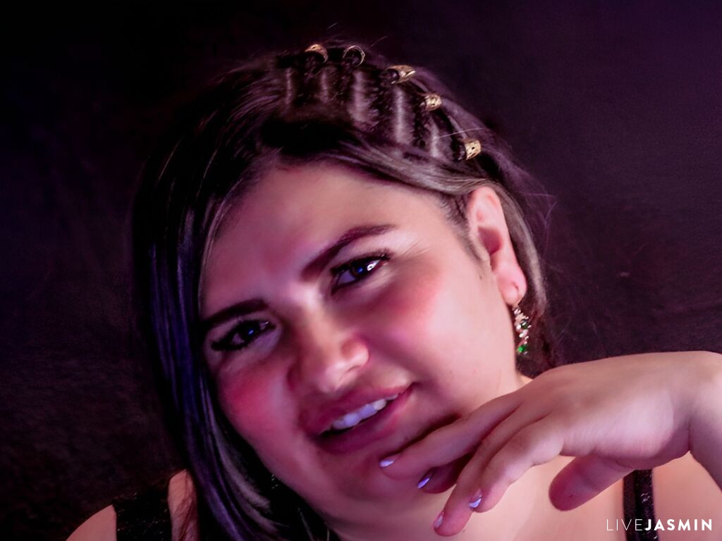 CharlotteWagner live cam girl profile
