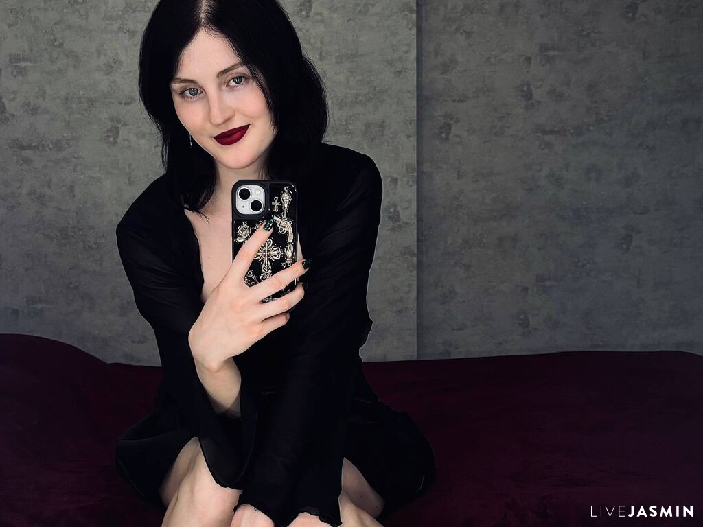 Featured LiveJasmin cam girl profile: CherrylSoffer