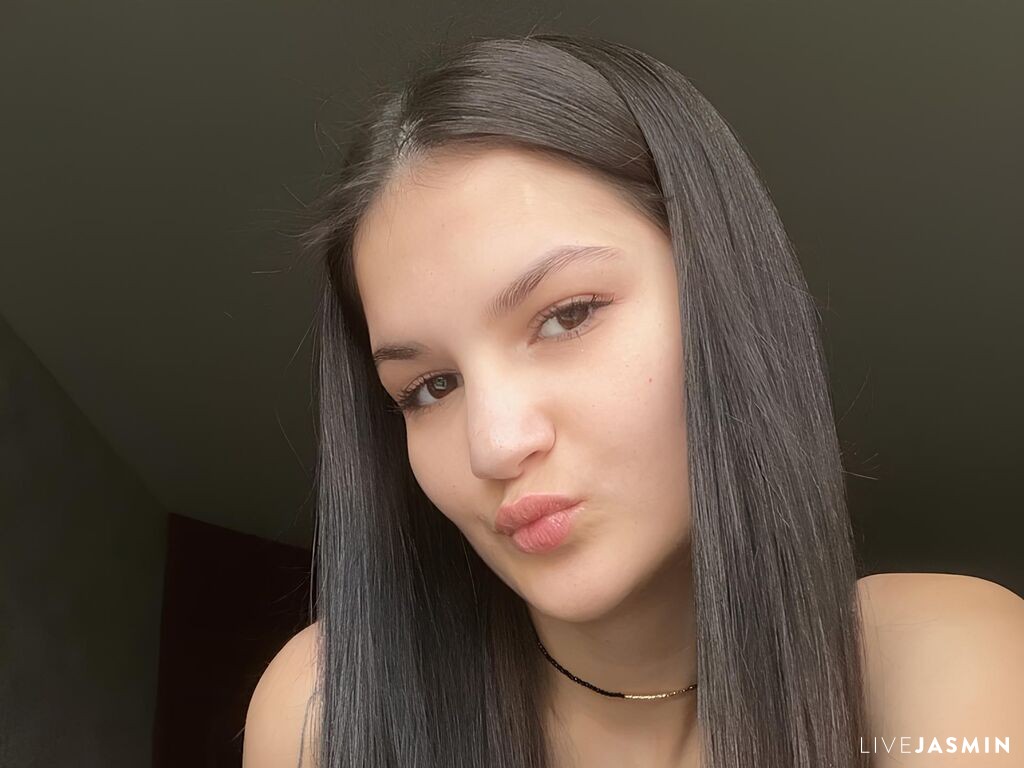 ChiaBaez LiveJasmin model profile