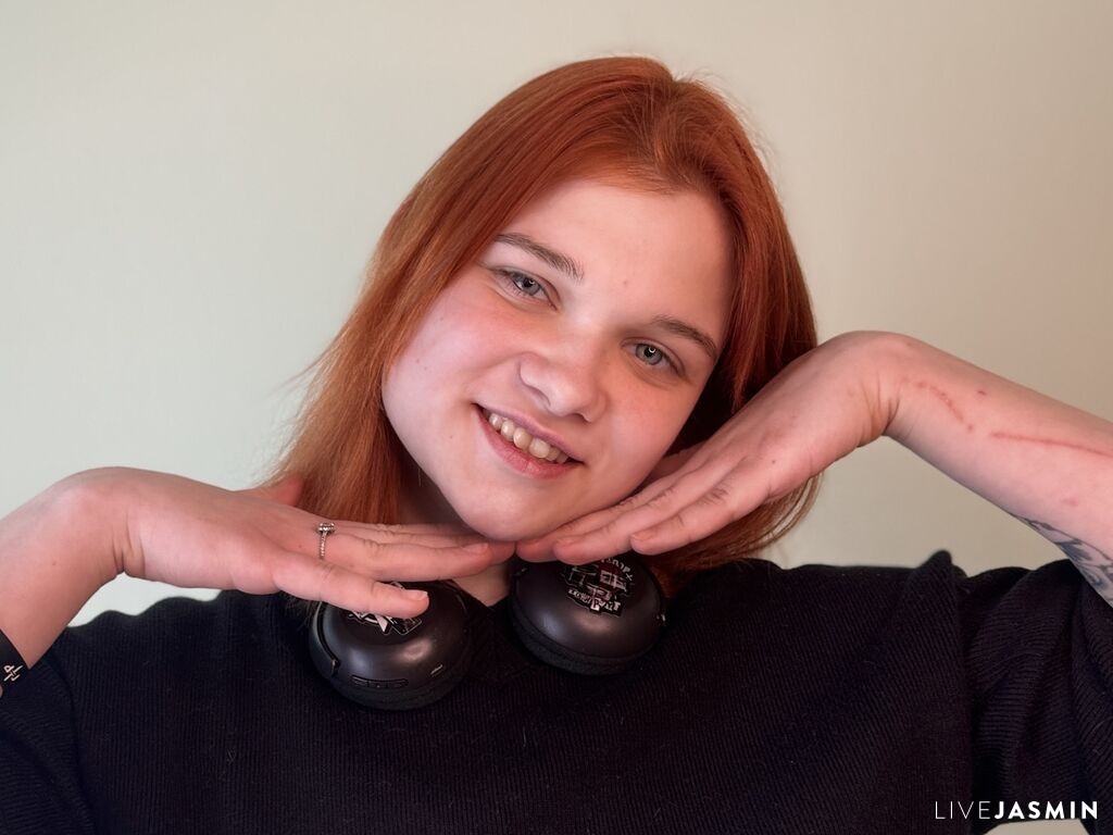 Browse ChiaPreuitt live chat profile