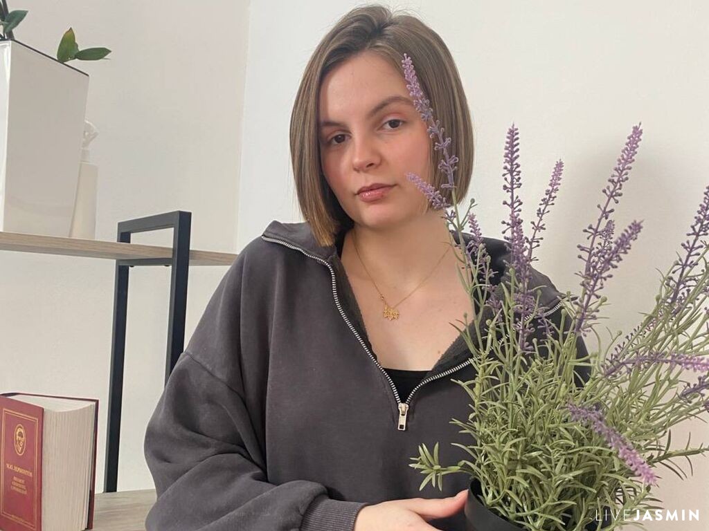 Live cam model ClaraLucas