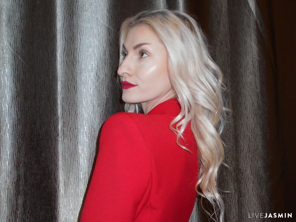 Live cam model ClarisseAdisson