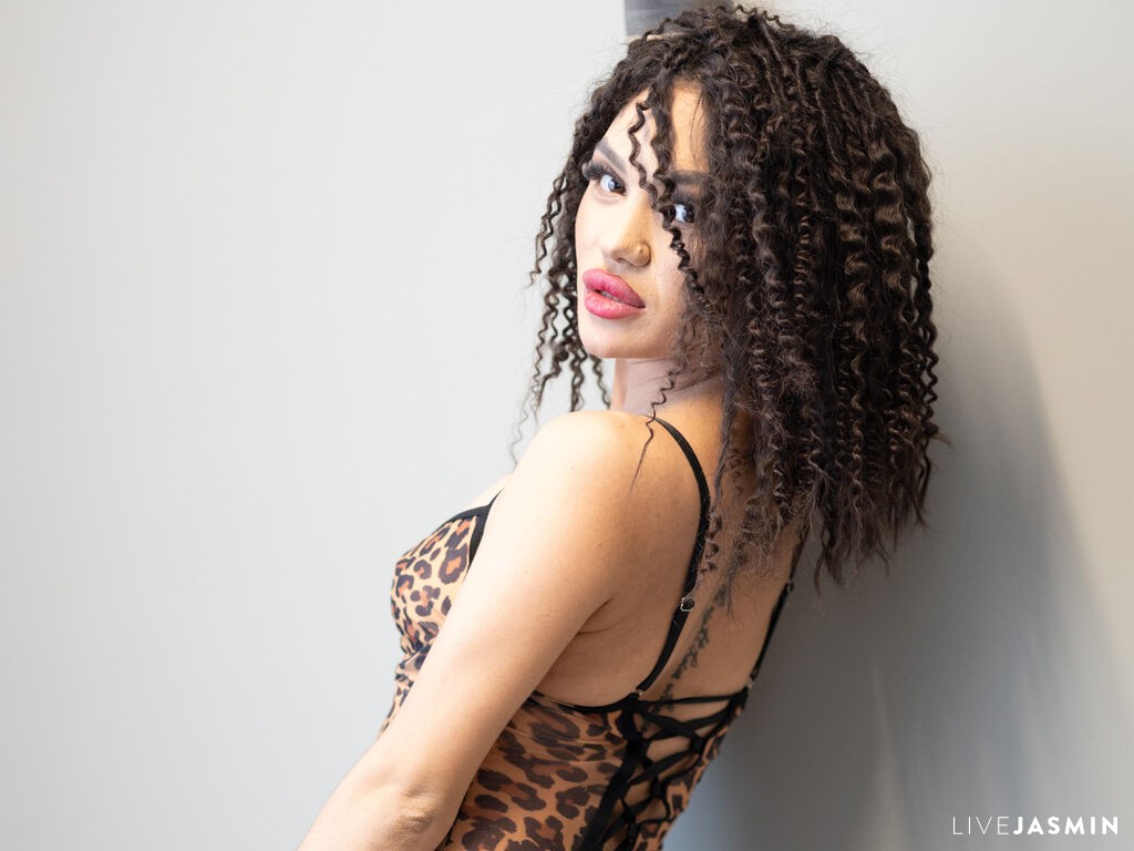 ClaudiaAne LiveJasmin model profile