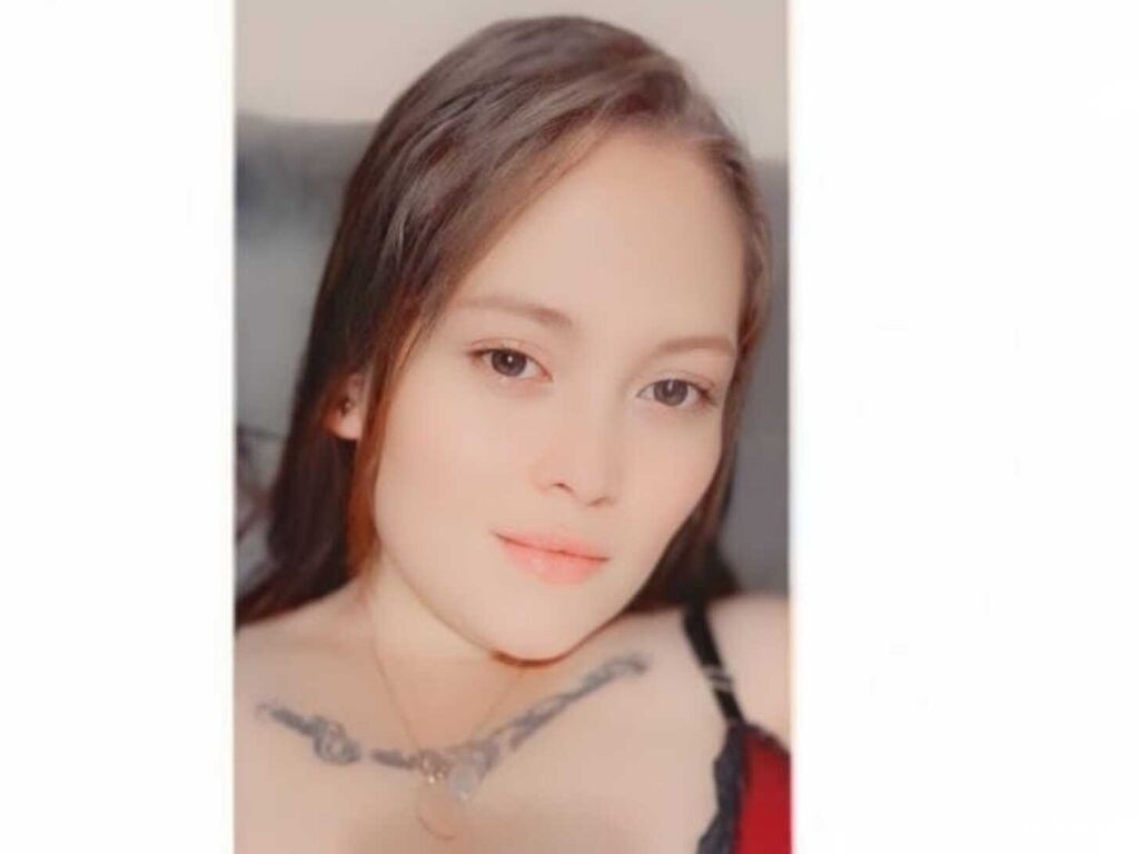 Live cam model CynthiaBloom
