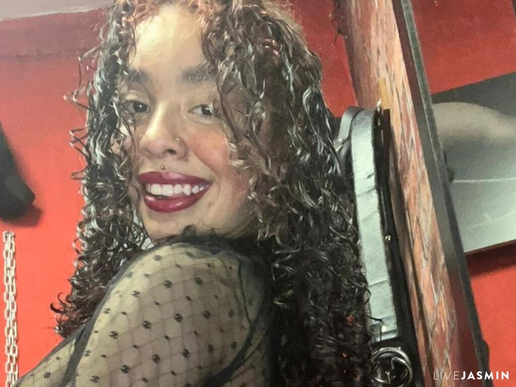 DahianitaRusso LiveJasmin model profile
