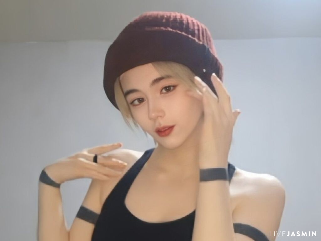 Live cam model DanaMoretti