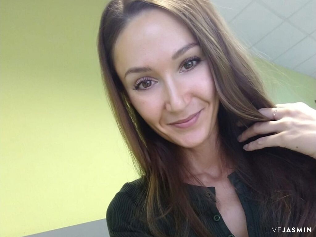 DanaPerez LiveJasmin model profile