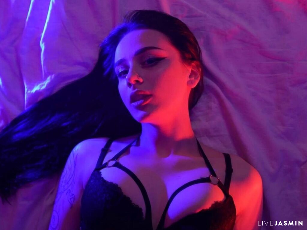 Live cam model DariaKlein