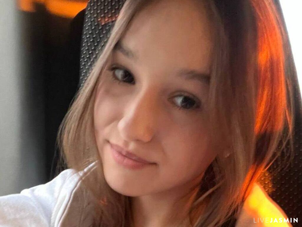 DelorseDoderer LiveJasmin model profile