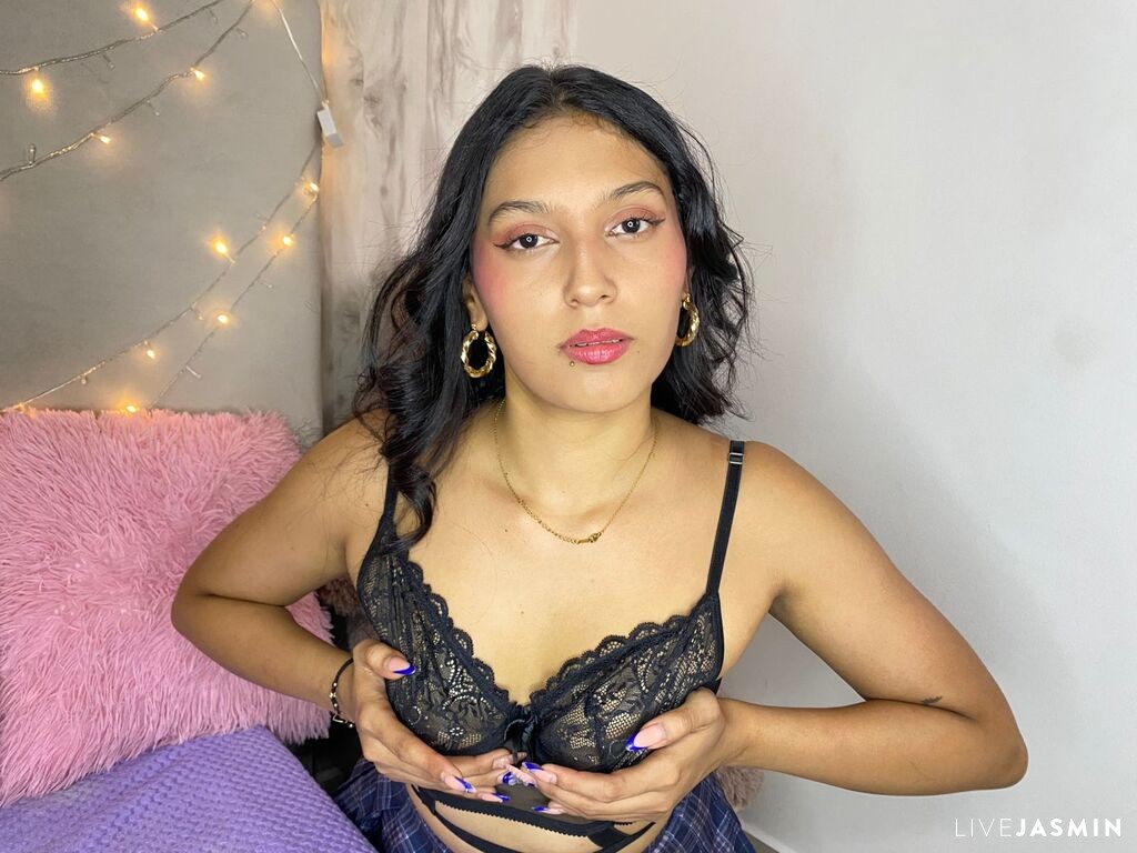Live cam model DulcedDilucas