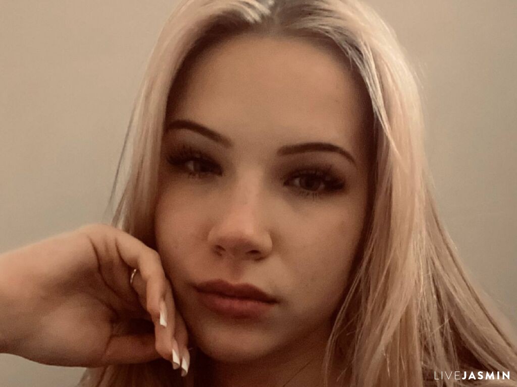 Live cam model EleonoraTutuska