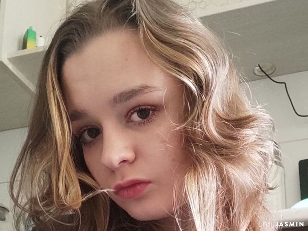 Live cam model EleonoreMathson