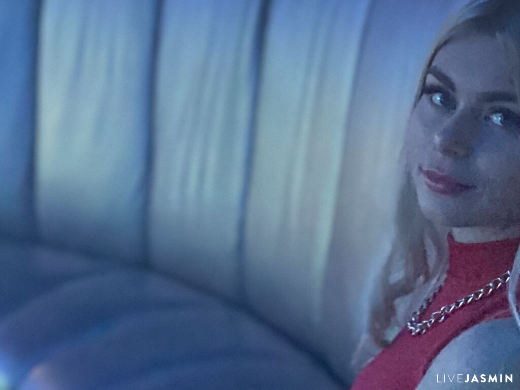 ElissiyaGold LiveJasmin model profile