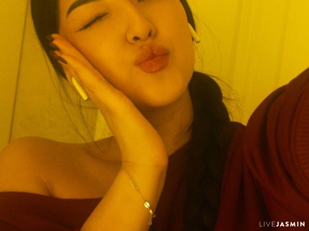ElleJacksonn live cam girl profile
