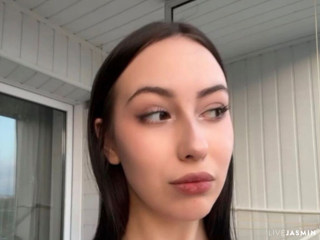 EllyMcdaniel live cam girl profile