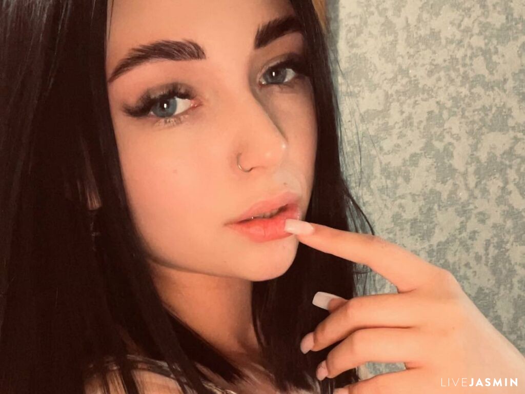 ElodiaPecoraro LiveJasmin model profile