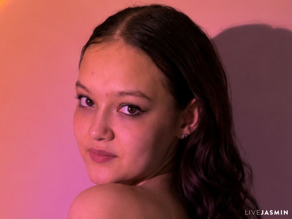 Live cam model ElvieTalboti