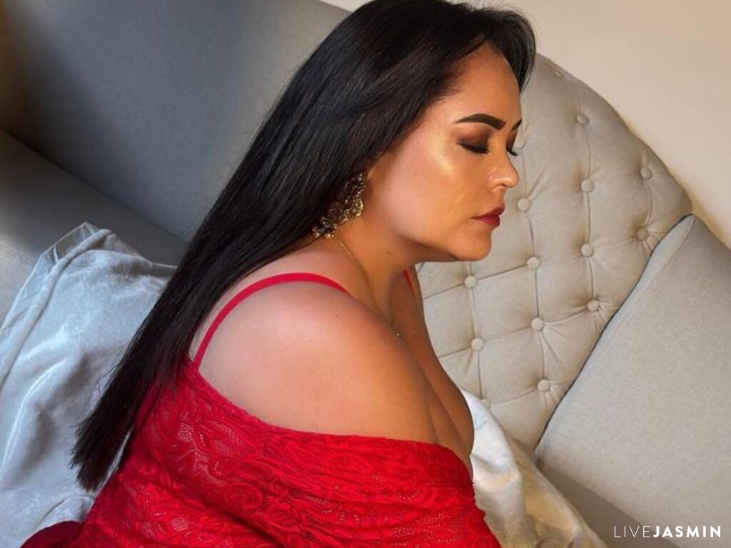 Live cam model EmiHarrys