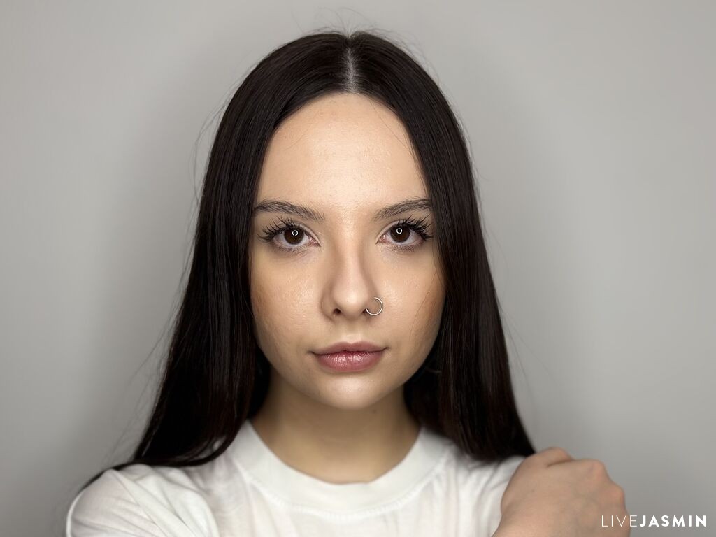 Live cam model EmikoTriana
