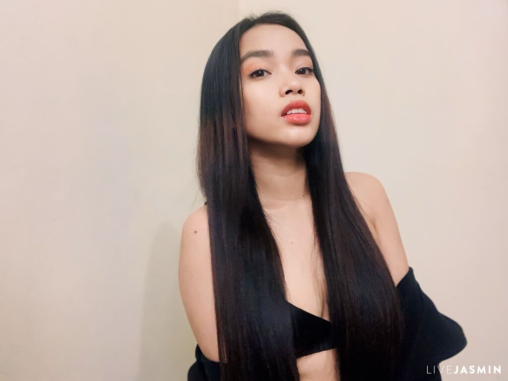 EmilyCian LiveJasmin model profile