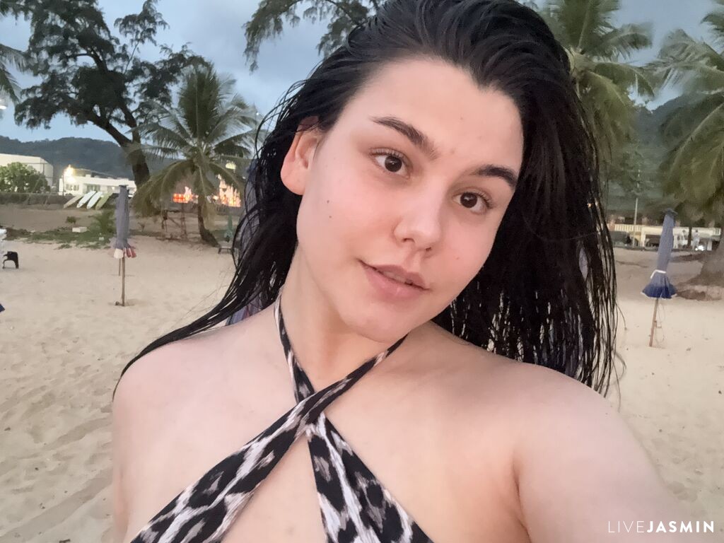 Live cam model EmilyRichardsone
