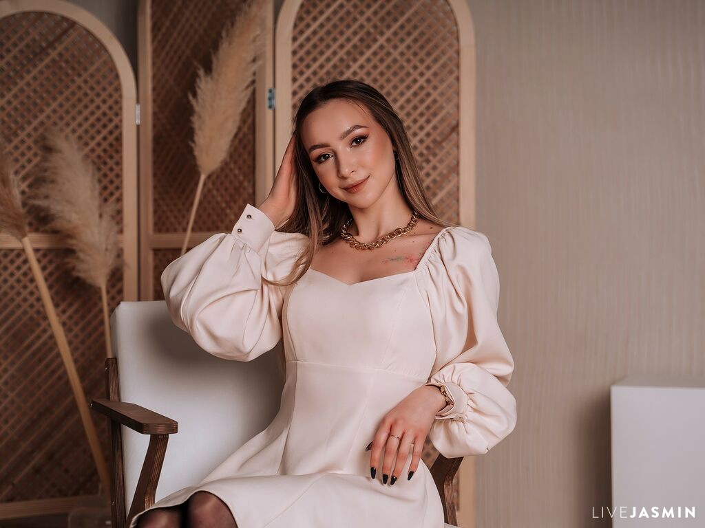 EmilySimon live cam girl profile