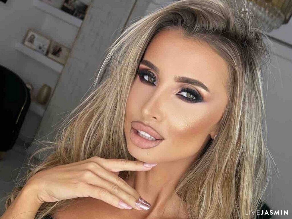 Live cam model Emma