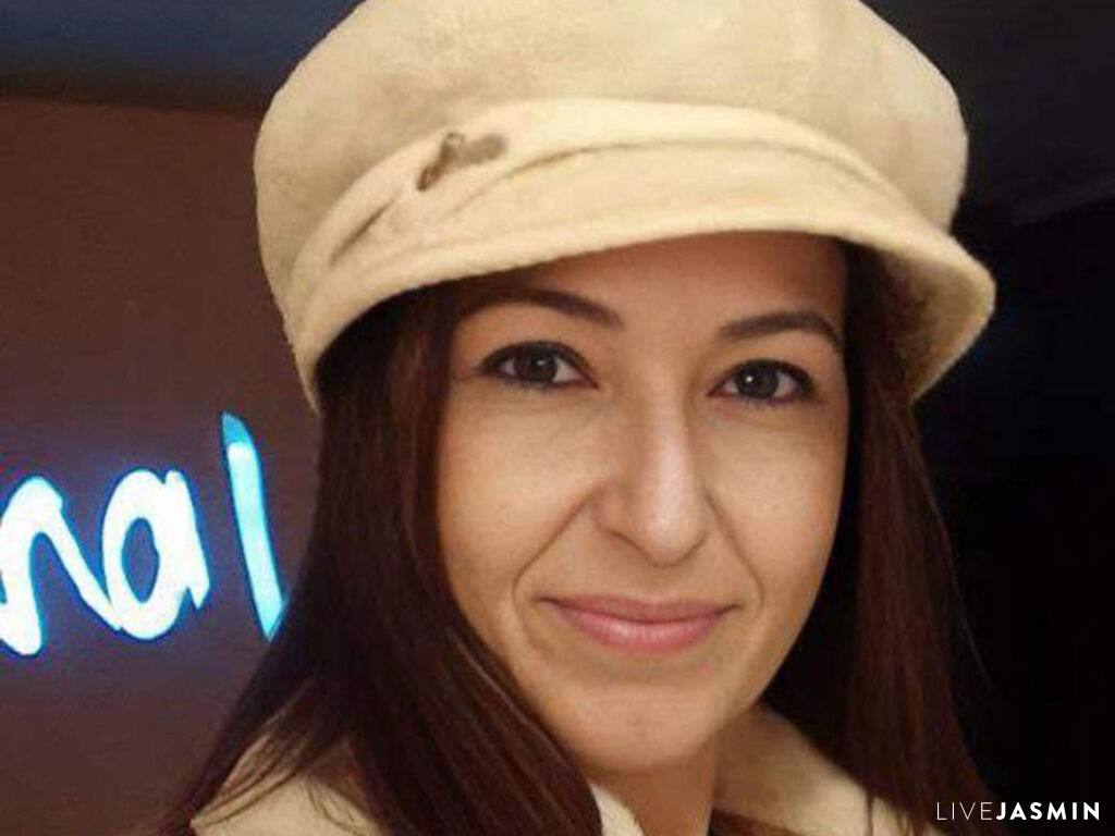 EvaSlim LiveJasmin model profile