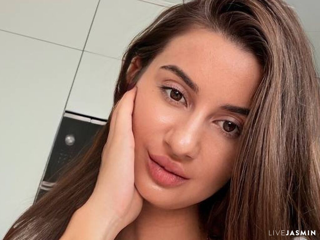 Live cam model EvaVios