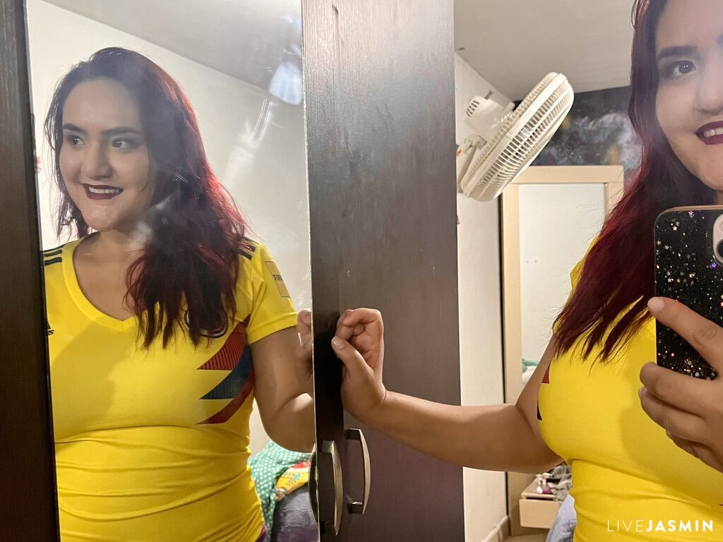 Browse EyleenMurphy live chat profile