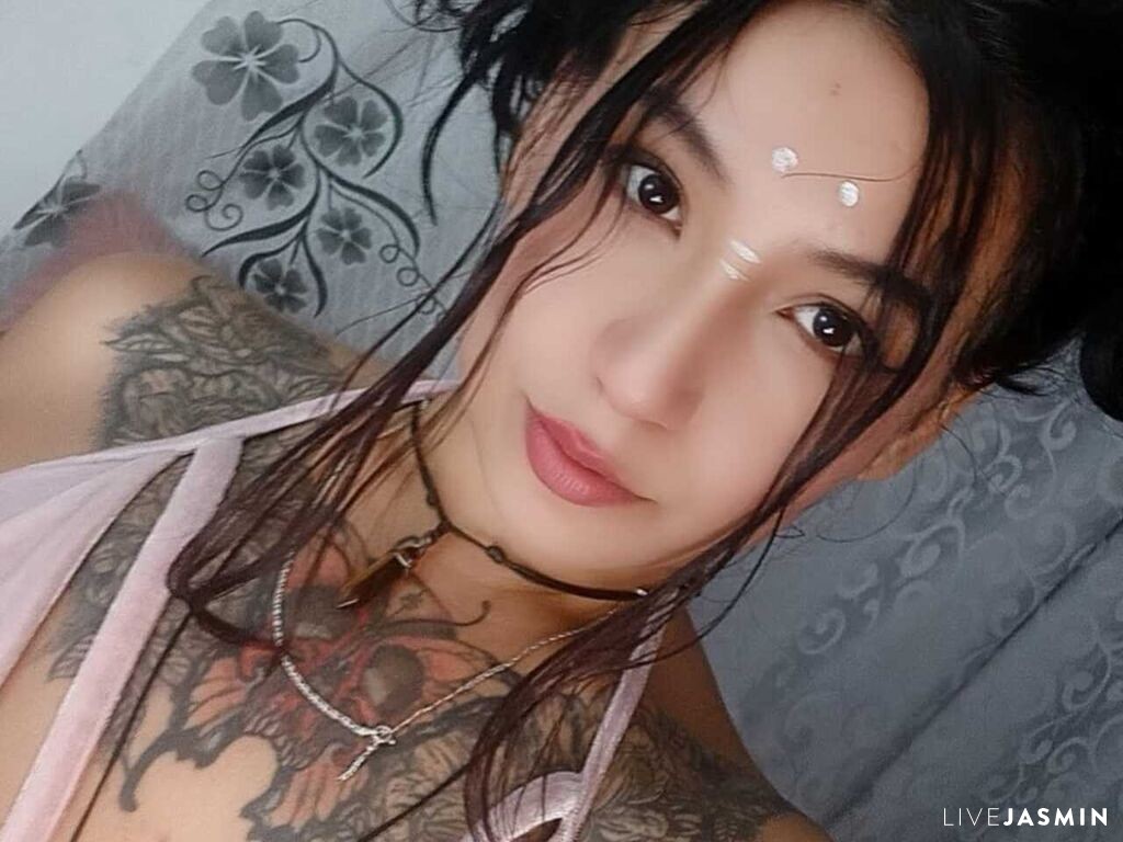 Live cam model evangelin