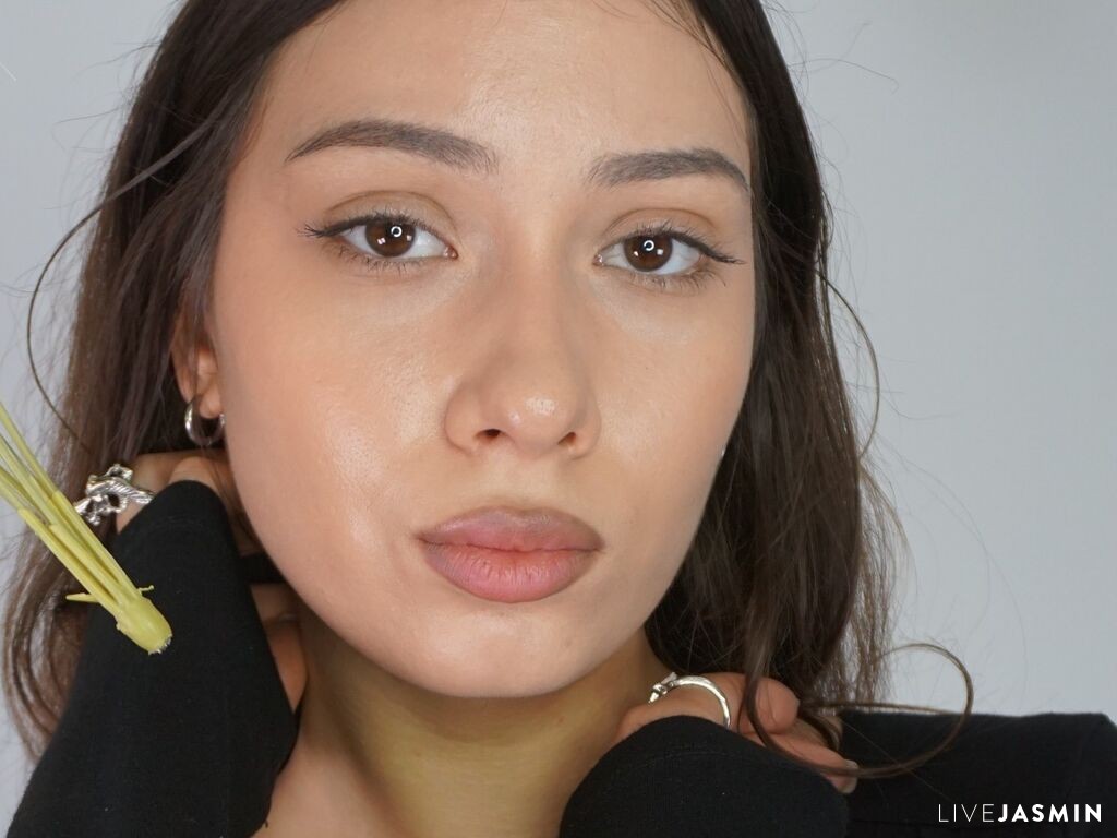 Live cam model FilomenaMichioka