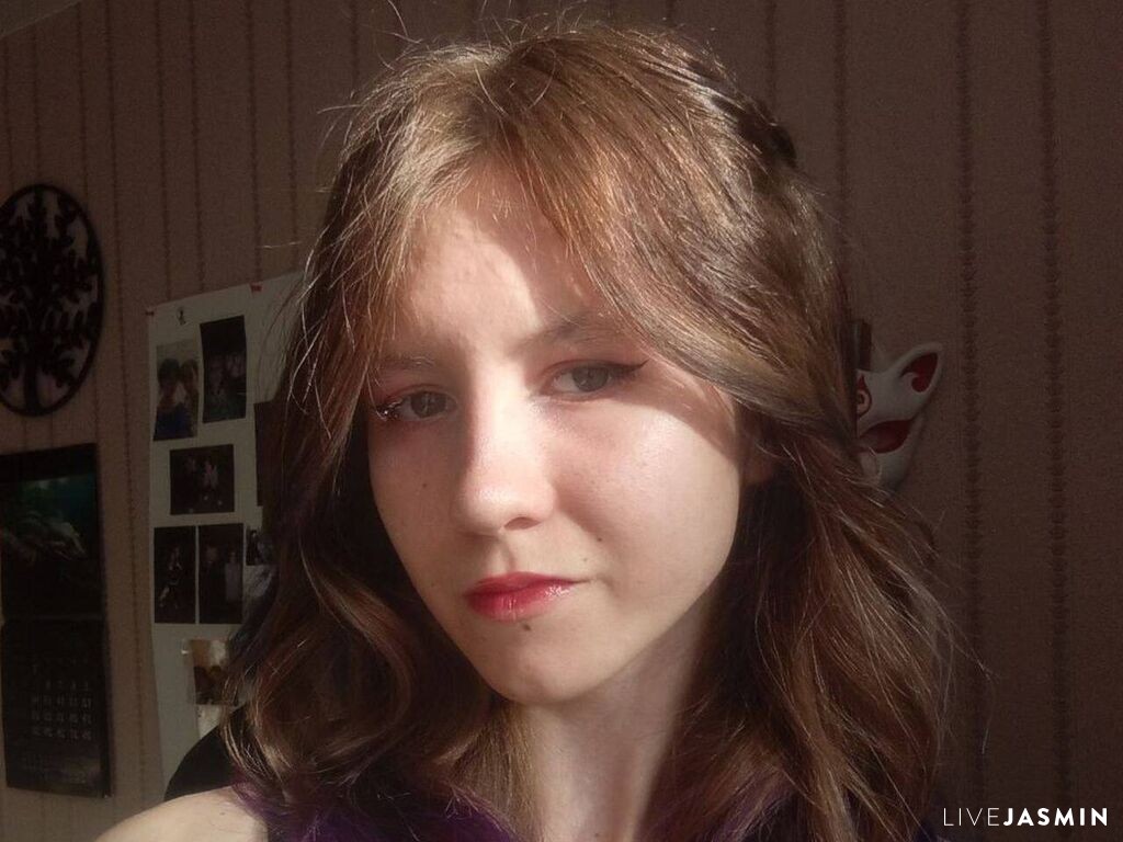 View FlorineWalper cam profile and live status