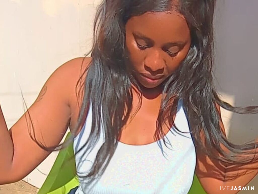 View FlowBlack cam profile and live status