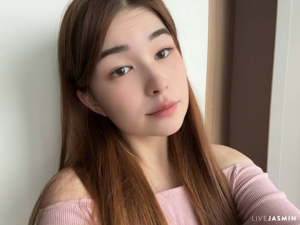 Browse GentleTina live chat profile