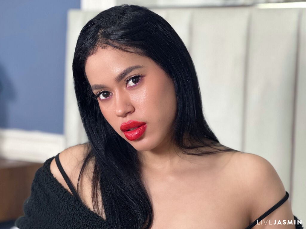 Live cam model GiaMendel