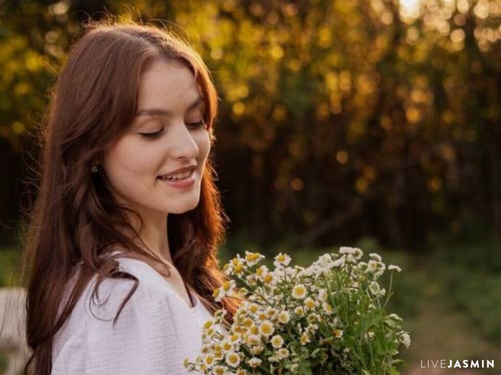 Browse GildedOlivia live chat profile