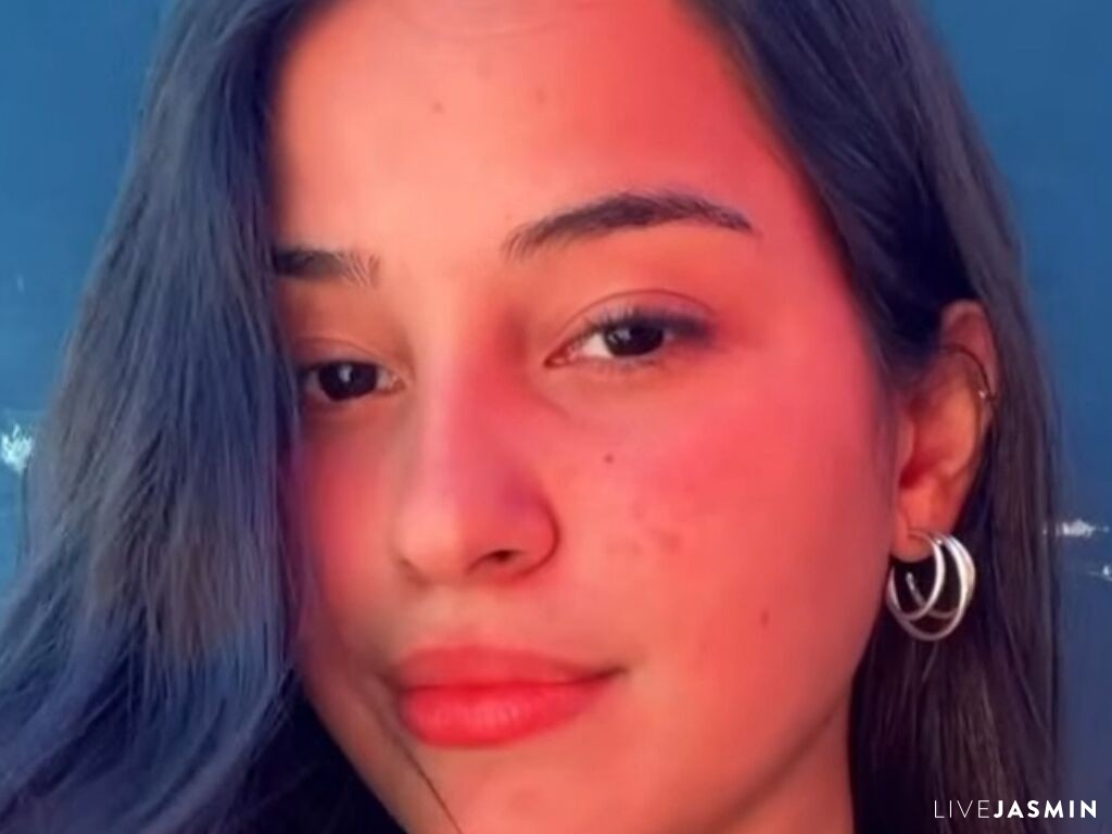 View HannyMia cam profile and live status