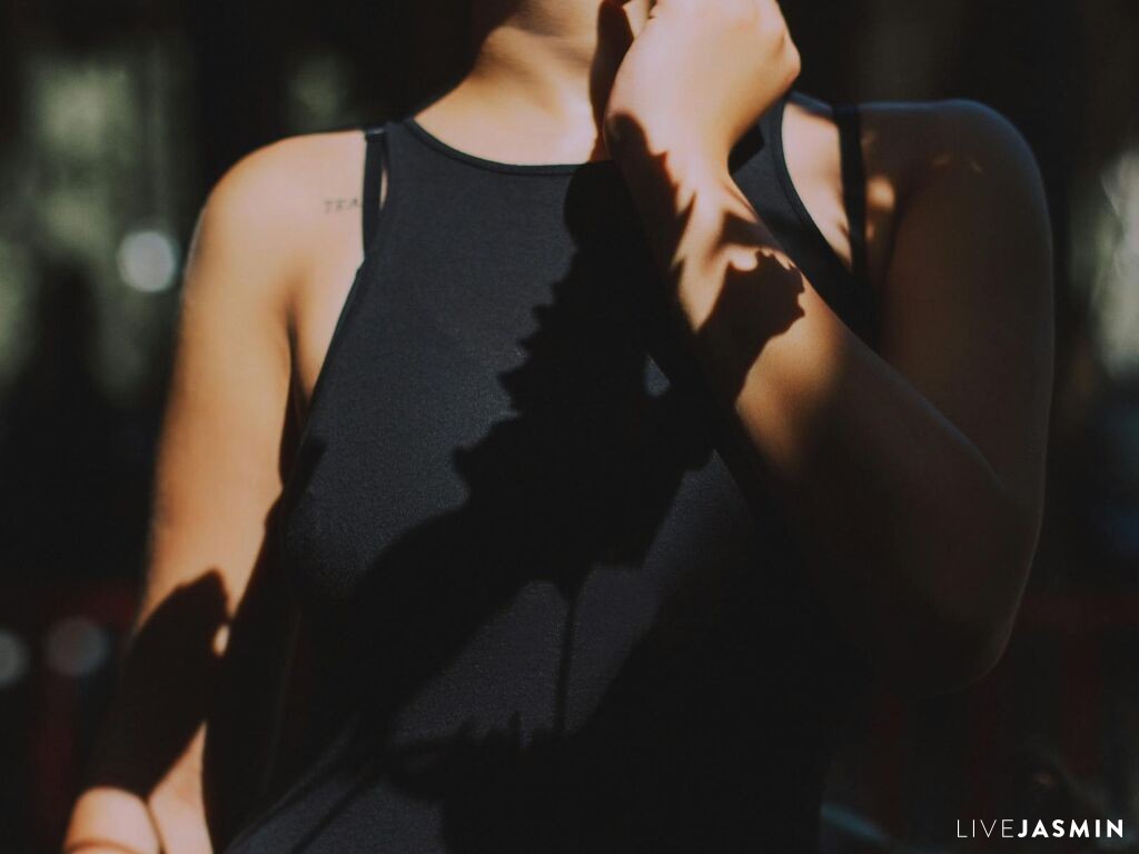 Browse HathawayAwa live chat profile