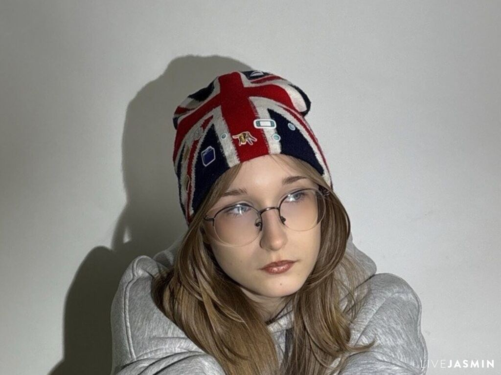 HeeSchirtzinger LiveJasmin model profile