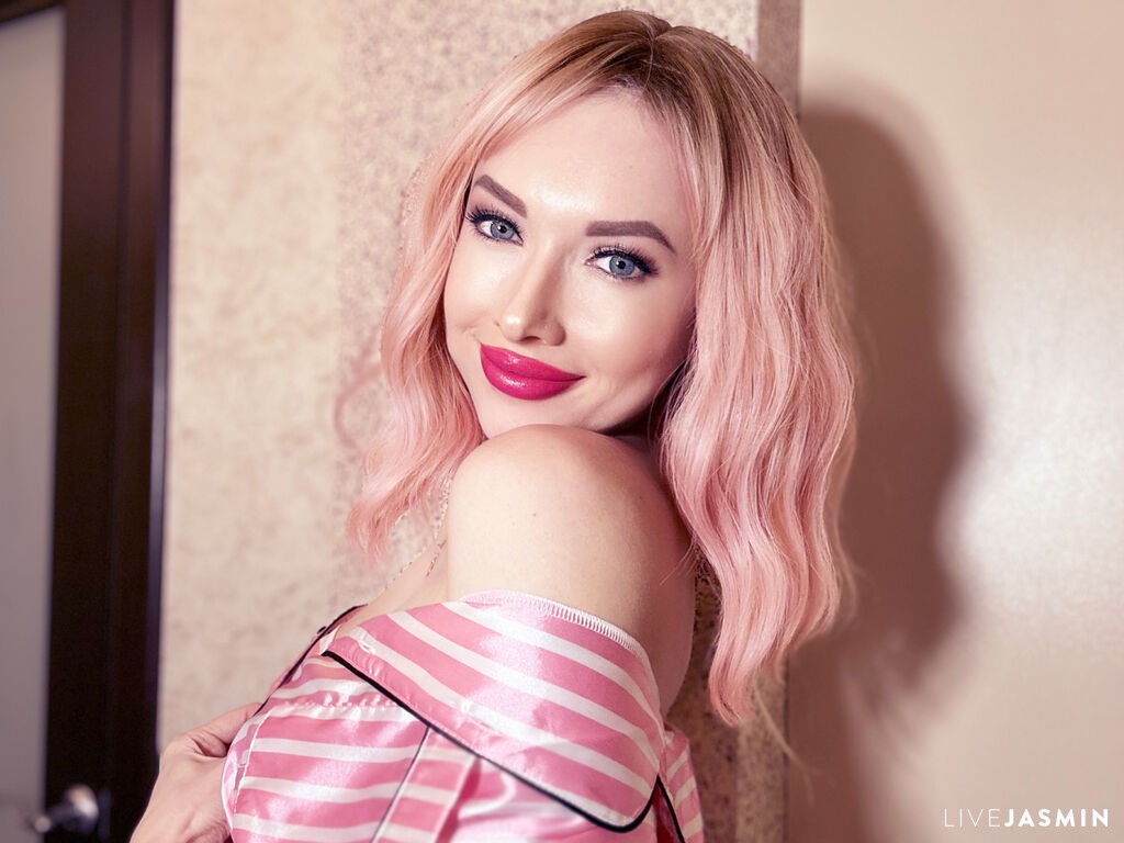 Profile photo for HelenOliver