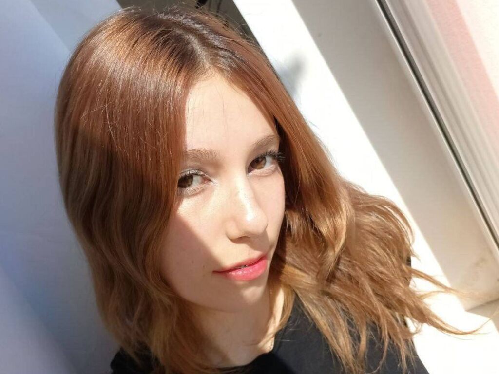 HoaSirna live cam girl profile