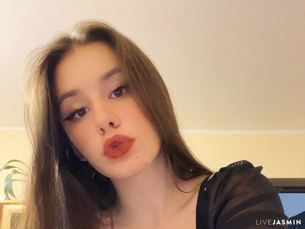 Browse IdaEngleman live chat profile