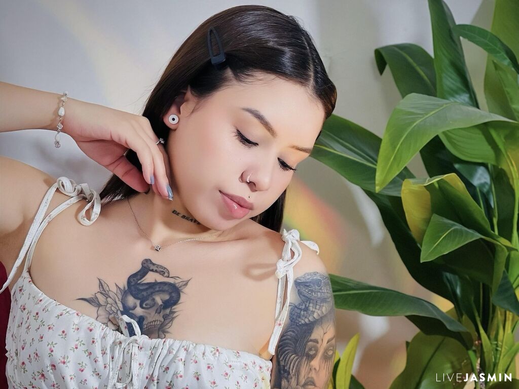 Profile photo for IsabellaSummer