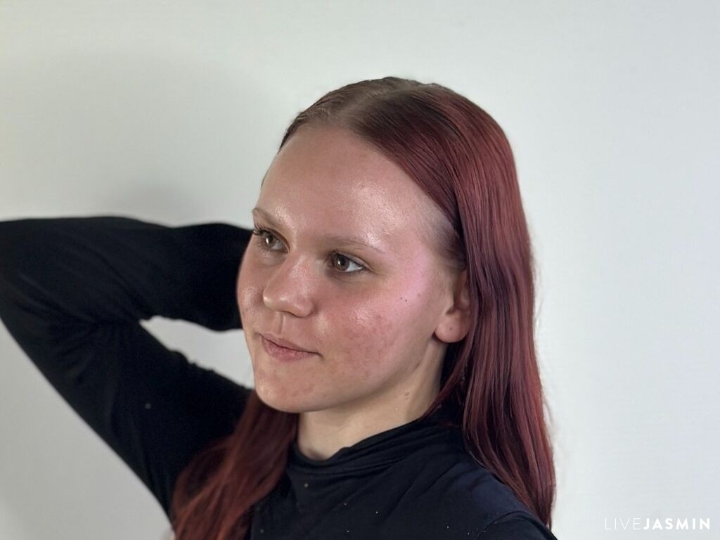 Browse IsidraNaftzger live chat profile