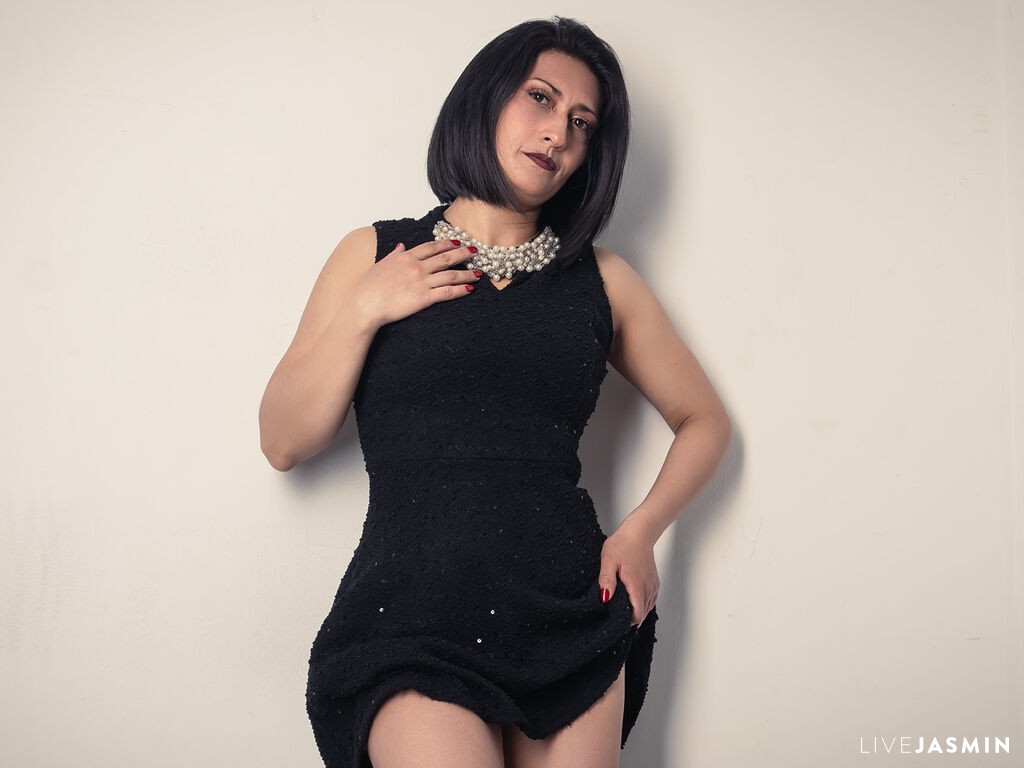 IvannaRusso LiveJasmin model profile