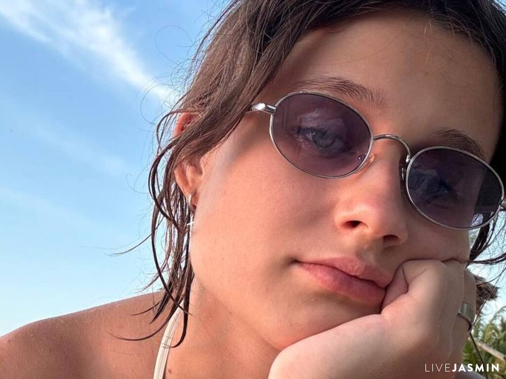 IvoryInsana LiveJasmin model profile