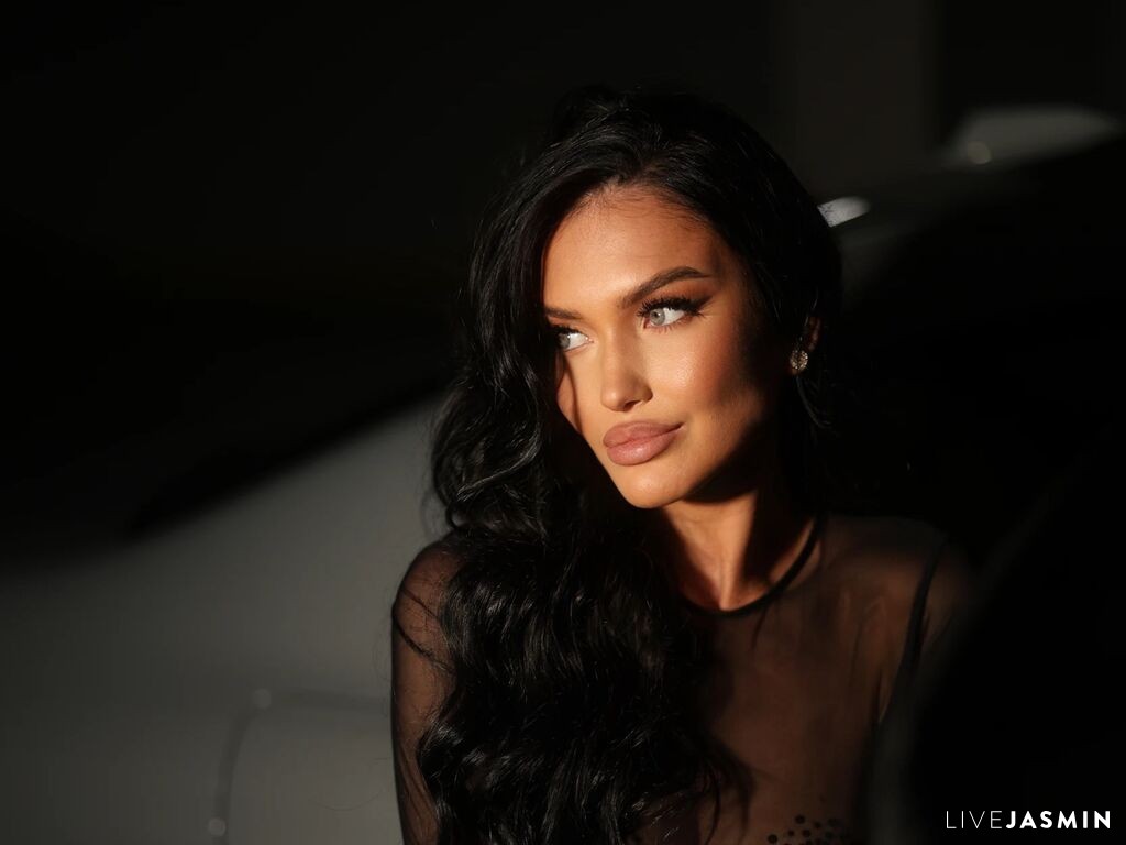 View JasminRey cam profile and live status